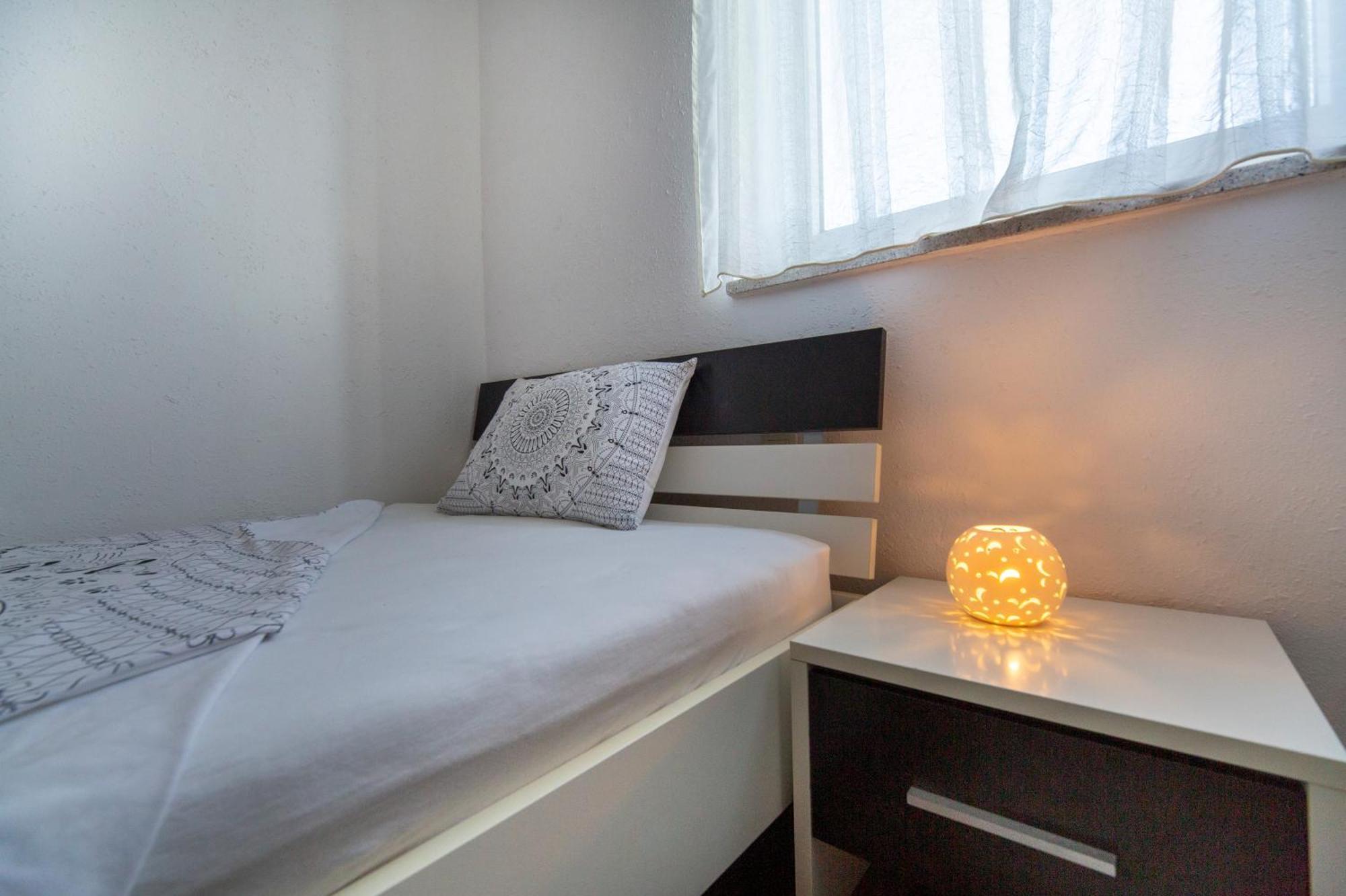 Apartman Viki Stinjan Pula Exterior foto