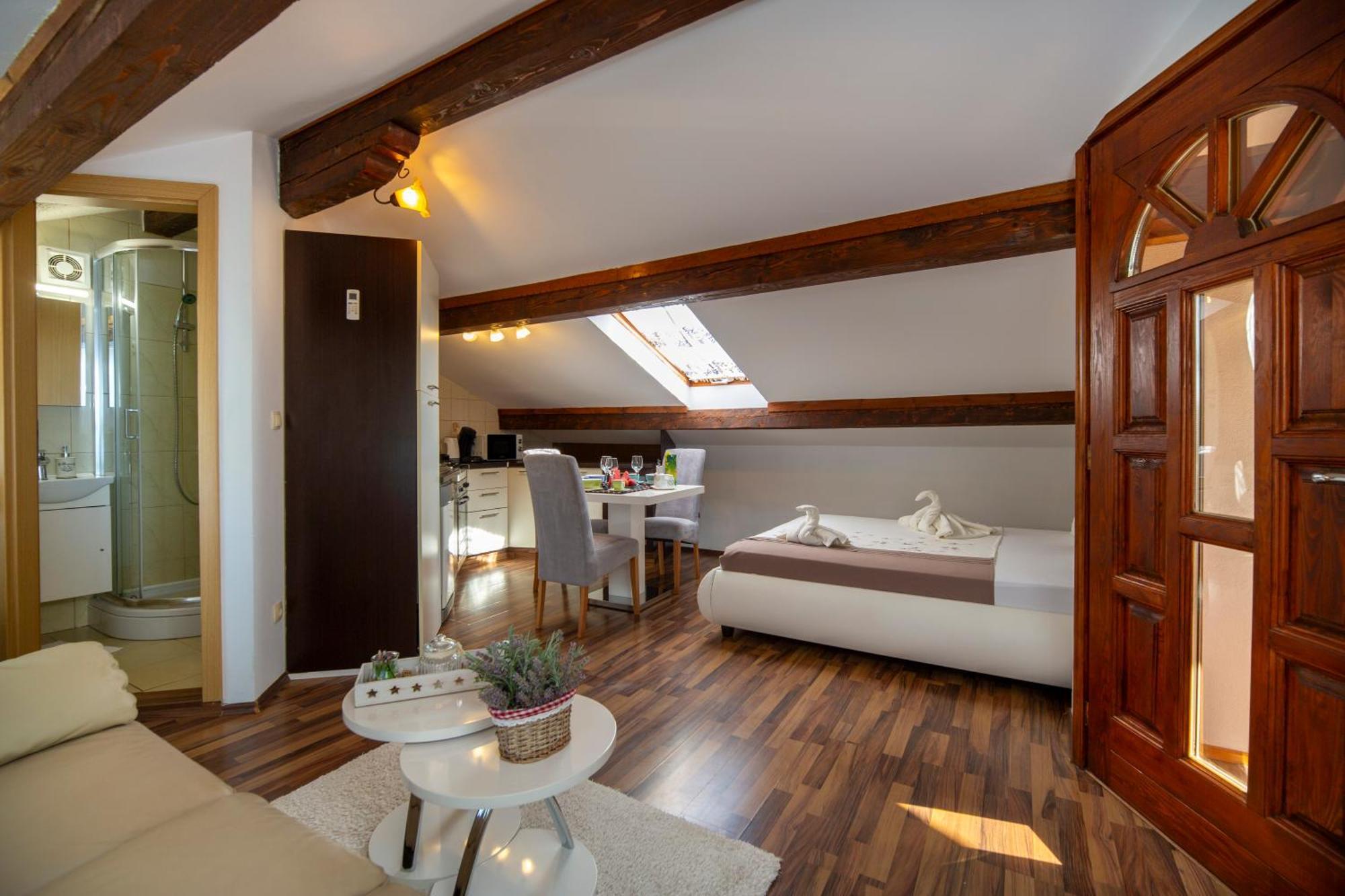 Apartman Viki Stinjan Pula Exterior foto